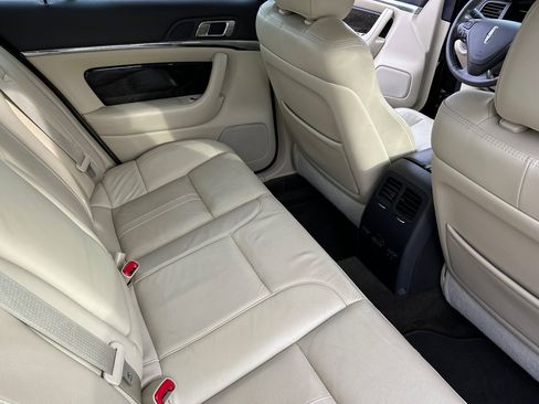 Used 2014 Lincoln MKS w/ Equipment Group 101A image 17