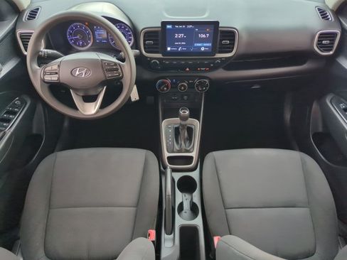 Used 2020 Hyundai Venue SE FWD image 20