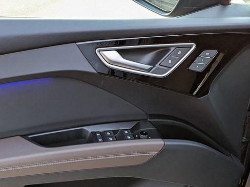 Used 2024 Audi Q4 e-tron Prestige w/ Black Optic Package image 10