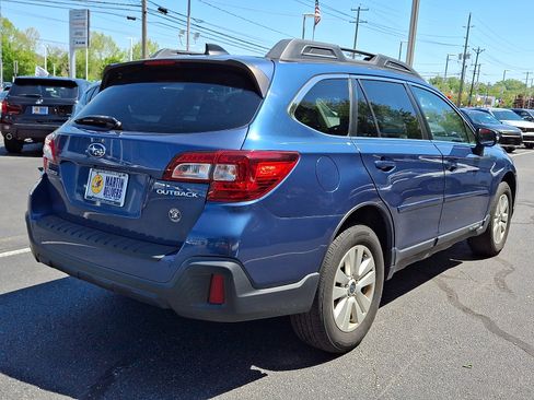Used 2019 Subaru Outback 2.5i Premium AWD/4WD image 4