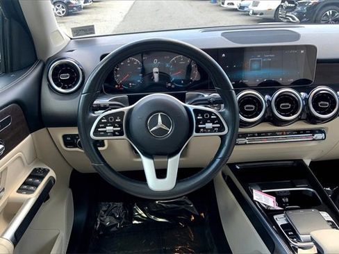Used 2020 Mercedes-Benz GLB 250 4MATIC image 14