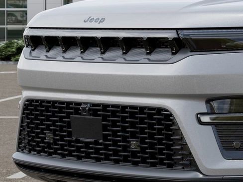 New 2026 Jeep Grand Wagoneer Limited AWD/4WD image 12