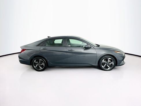 Used 2023 Hyundai Elantra SEL w/ Convenience Package FWD image 10