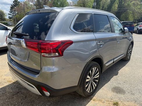 Used 2020 Mitsubishi Outlander AWD image 4