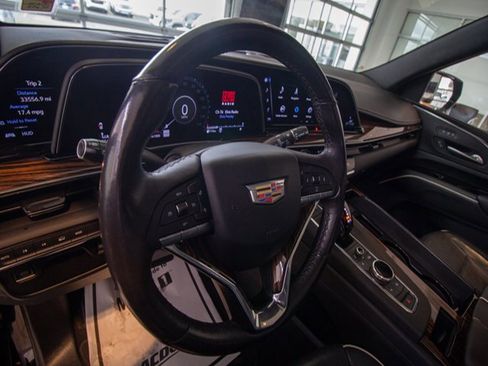 Used 2023 Cadillac Escalade Premium Luxury image 21