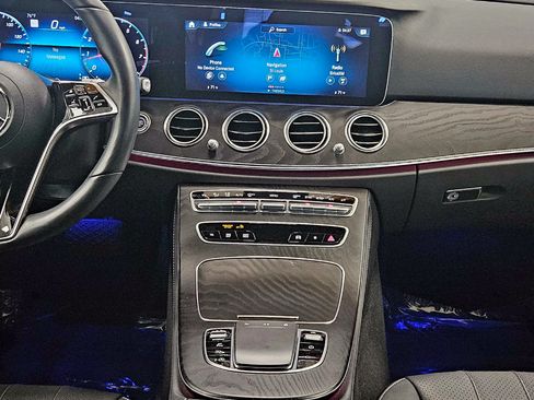 Used 2023 Mercedes-Benz E 350 4MATIC Sedan image 14