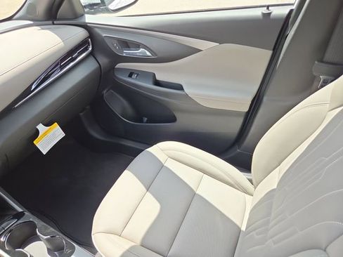 New 2026 Buick Envista Avenir FWD image 14