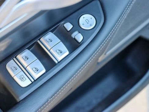 Used 2019 BMW 740i w/ Executive Package image 14