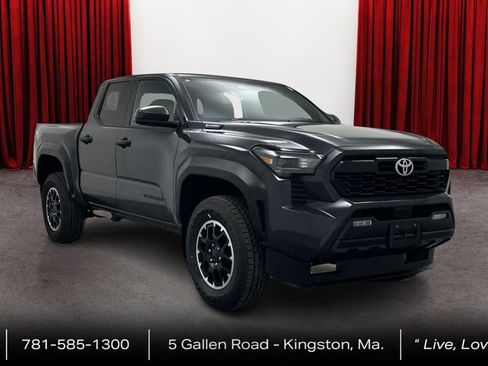 Certified 2024 Toyota Tacoma TRD Off-Road image 3