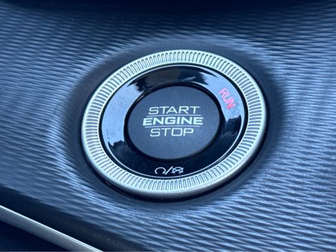 Used 2023 Jeep Grand Cherokee Laredo image 19