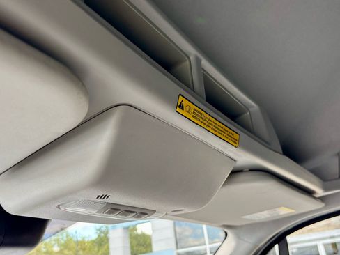 Used 2018 Ford Transit 250 148 High Roof image 21