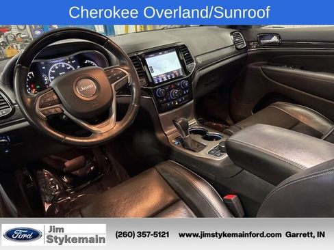 Used 2019 Jeep Grand Cherokee Overland AWD/4WD image 7