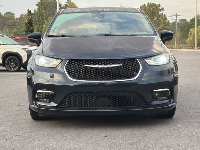 Used 2023 Chrysler Pacifica Touring-L FWD image 8