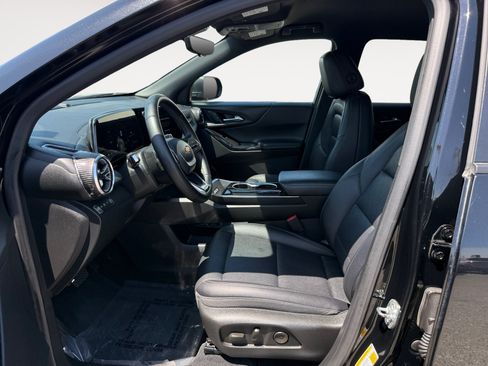 Used 2025 Chevrolet Equinox LT w/ Convenience Package II AWD/4WD image 10