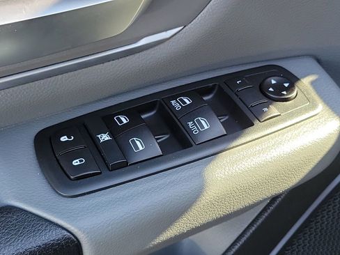 Used 2020 RAM 1500 Big Horn image 13