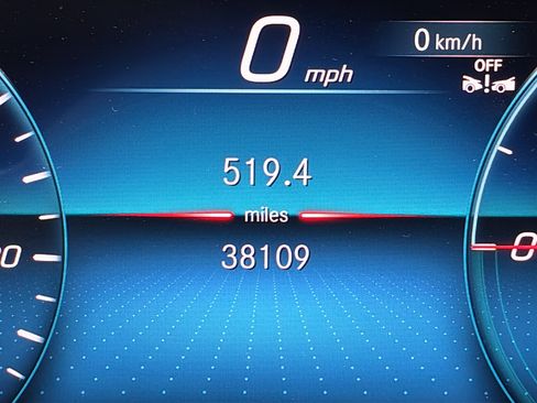 Used 2023 Mercedes-Benz EQB 250+ image 24