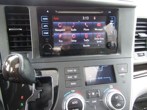 Used 2015 Toyota Sienna XLE w/ XLE Navigation Package image 25