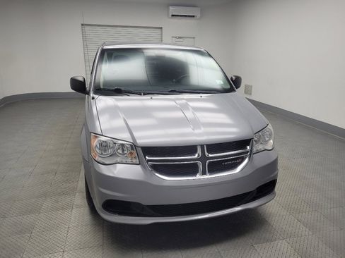 Used 2020 Dodge Grand Caravan SE w/ UConnect Hands-Free Group image 14