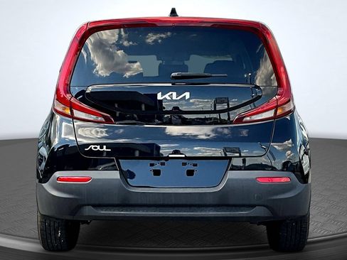 Used 2022 Kia Soul LX FWD image 6