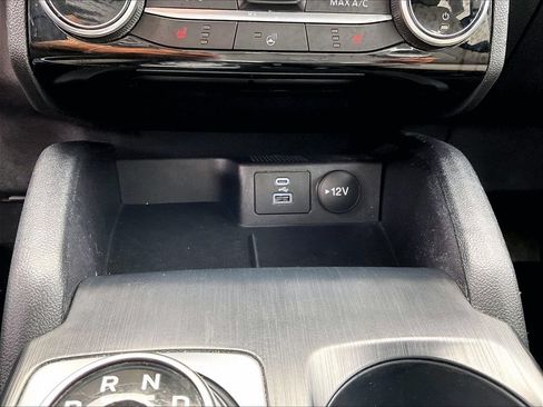 Used 2022 Ford Escape SE w/ Cold Weather Package AWD/4WD image 30