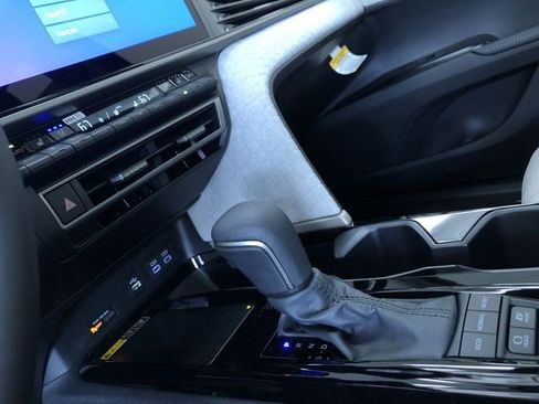 New 2026 Toyota Camry XLE AWD/4WD image 30