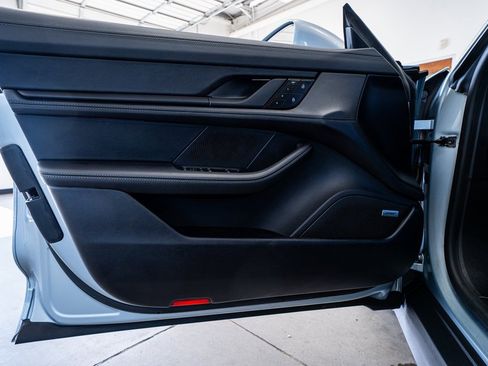 Used 2024 Porsche Taycan image 28