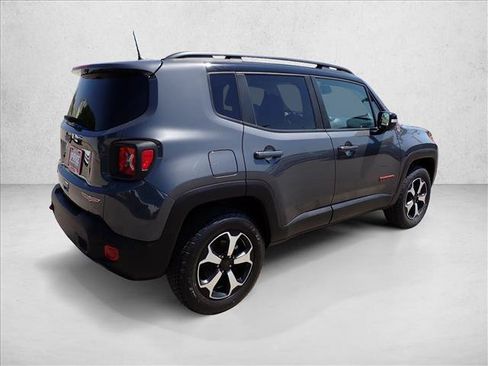 Used 2022 Jeep Renegade Trailhawk AWD/4WD image 4