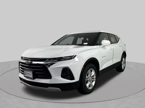 Used 2019 Chevrolet Blazer LT FWD image 2