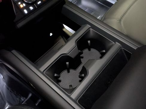 New 2026 Land Rover Defender 110 X-Dynamic SE AWD/4WD image 22