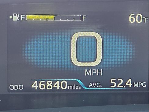 Used 2022 Toyota Prius LE image 23