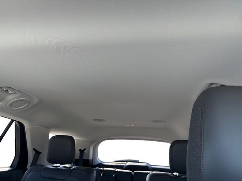 Certified 2025 Ford Explorer Active w/ Active Comfort Package RWD image 12