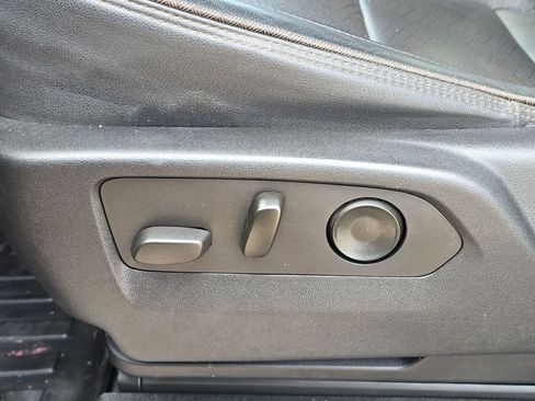 Used 2022 Chevrolet Tahoe High Country image 48