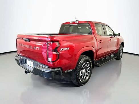 Used 2025 Chevrolet Colorado Z71 w/ Technology Package AWD/4WD image 5