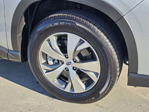 Certified 2024 Subaru Ascent Premium w/ Convenience Package image 8