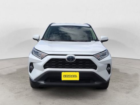 Used 2021 Toyota RAV4 XLE w/ XLE Grade Weather Package AWD/4WD image 8