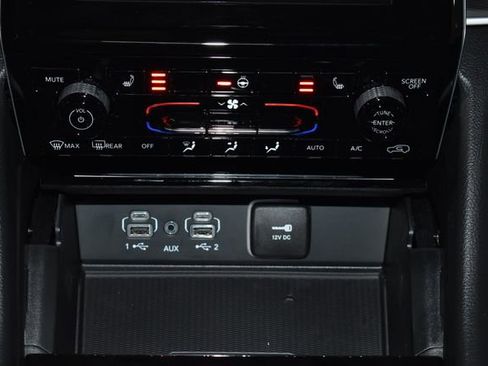 New 2025 Jeep Grand Cherokee Altitude w/ Trailer Tow Package image 17