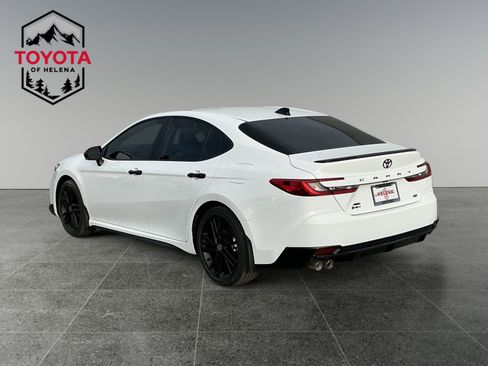 New 2026 Toyota Camry Hybrid image 3