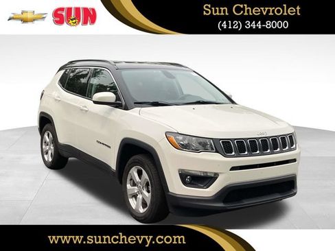 Used 2020 Jeep Compass Latitude w/ Cold Weather Group AWD/4WD image 1