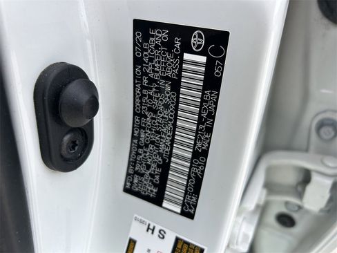 Used 2021 Toyota Corolla LE image 10