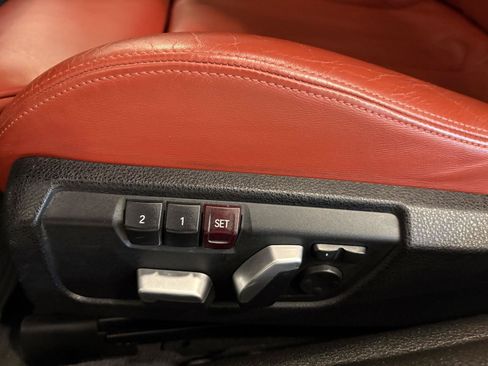 Used 2017 BMW M4 Convertible RWD image 22