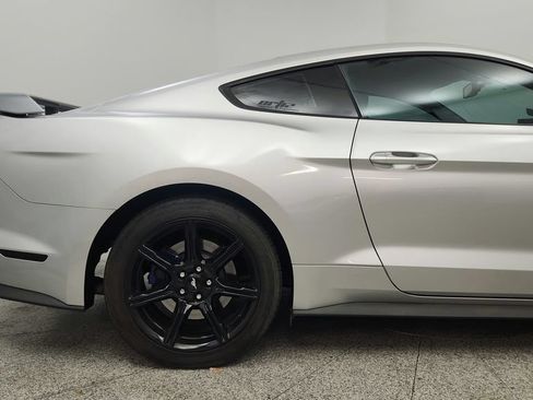 Used 2018 Ford Mustang GT RWD image 14