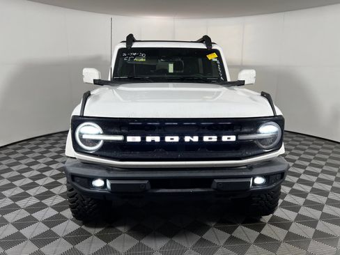 Used 2022 Ford Bronco Outer Banks AWD/4WD image 2