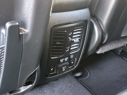 Used 2024 Dodge Durango GT image 13