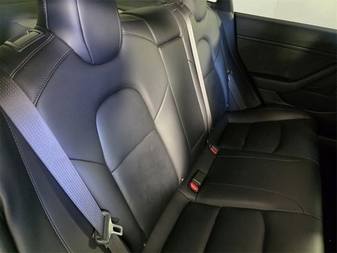 Used 2018 Tesla Model 3 Mid Range image 27