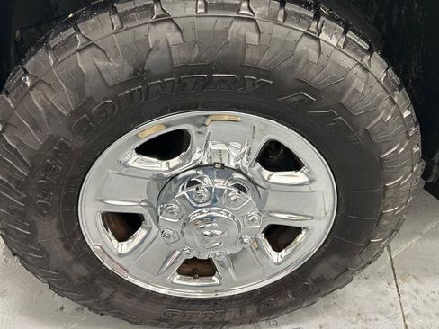 Used 2021 RAM 2500 Tradesman w/ Chrome Appearance Group image 6