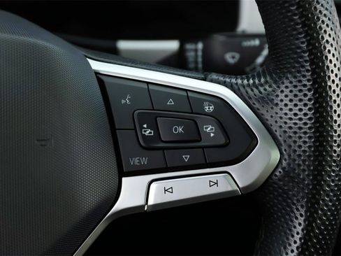 Used 2022 Volkswagen Atlas Cross Sport SEL Premium R-Line image 28