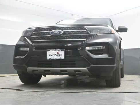 Used 2023 Ford Explorer XLT w/ Equipment Group 202A AWD/4WD image 34