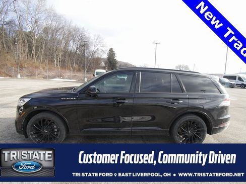 Used 2023 Lincoln Aviator Reserve w/ Equipment Group 201A image 3