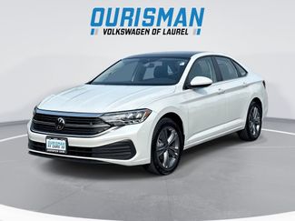 Used 2024 Volkswagen Jetta SE w/ Panoramic Sunroof Package FWD video 1
