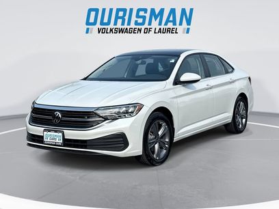 Used 2024 Volkswagen Jetta SE w/ Panoramic Sunroof Package